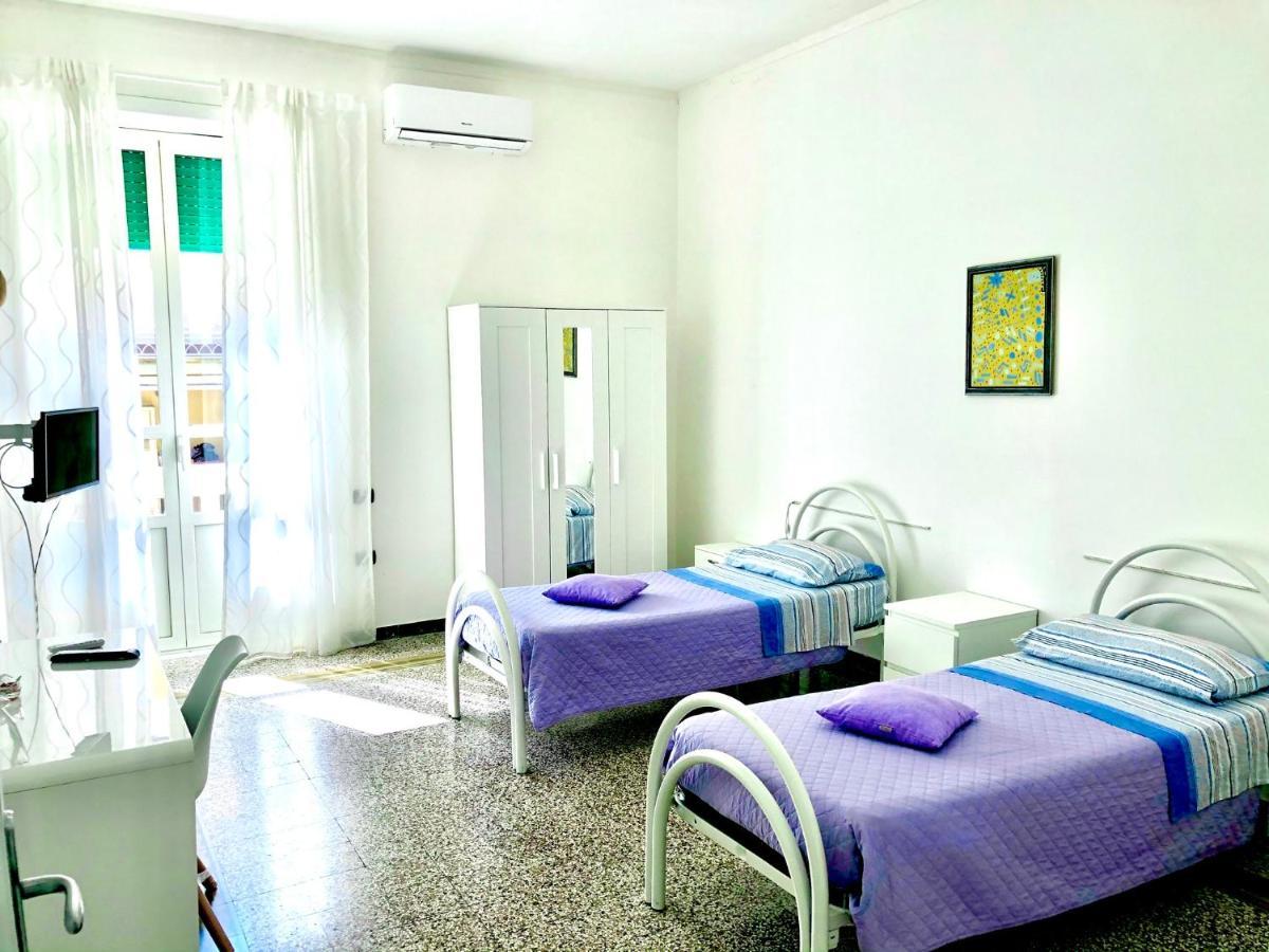 Casa Vacanze Sunshine ซาแลร์โน ภายนอก รูปภาพ