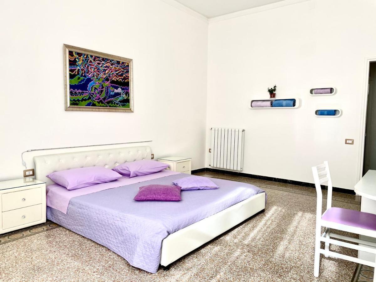 Casa Vacanze Sunshine ซาแลร์โน ภายนอก รูปภาพ
