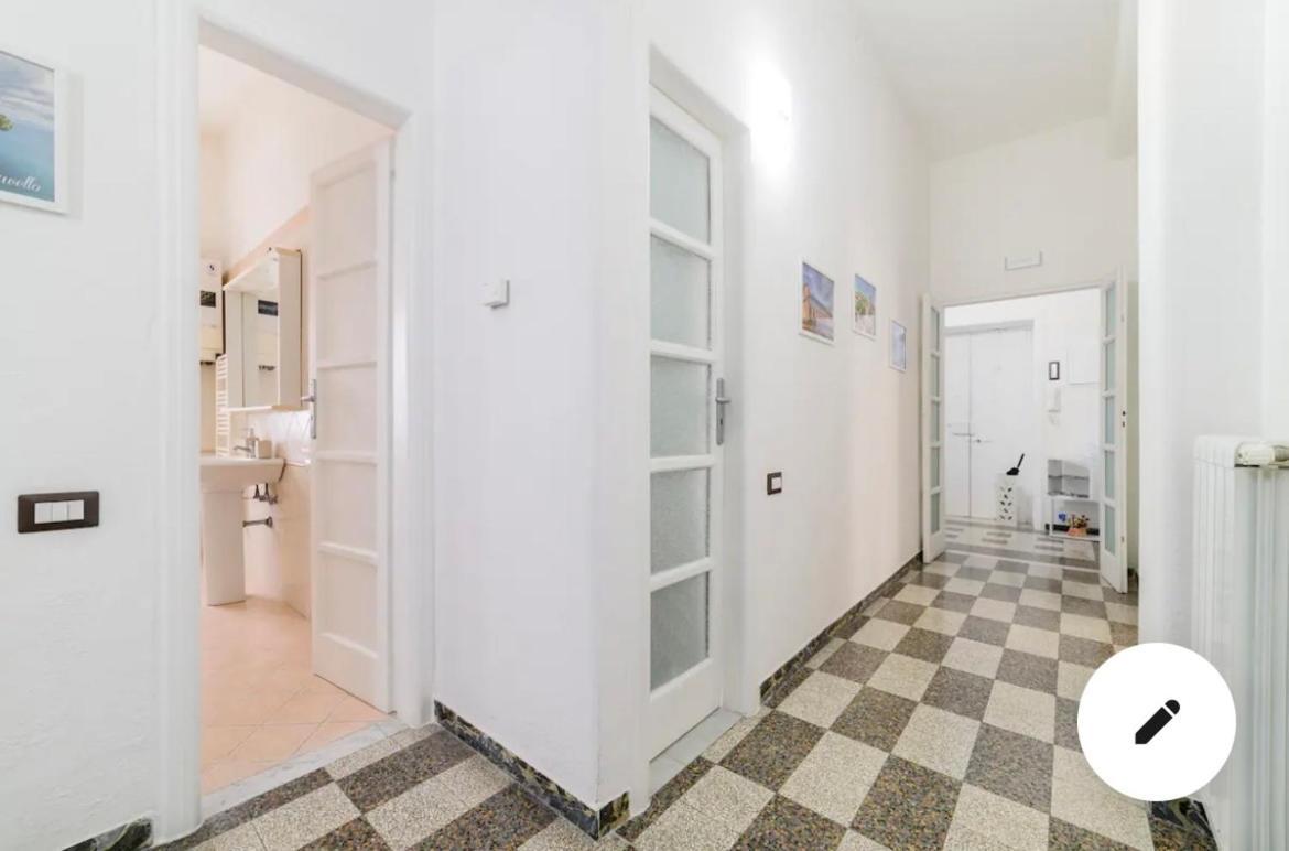 Casa Vacanze Sunshine ซาแลร์โน ภายนอก รูปภาพ