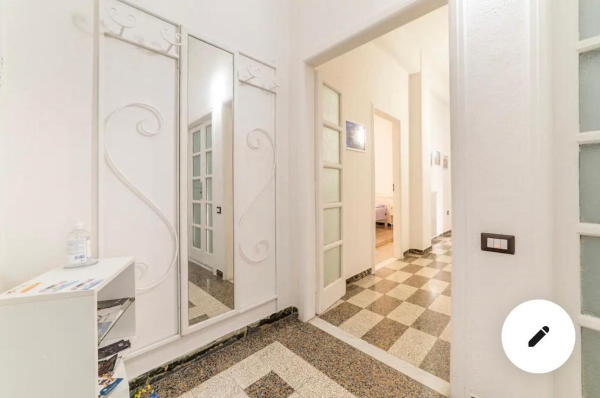 Casa Vacanze Sunshine ซาแลร์โน ภายนอก รูปภาพ