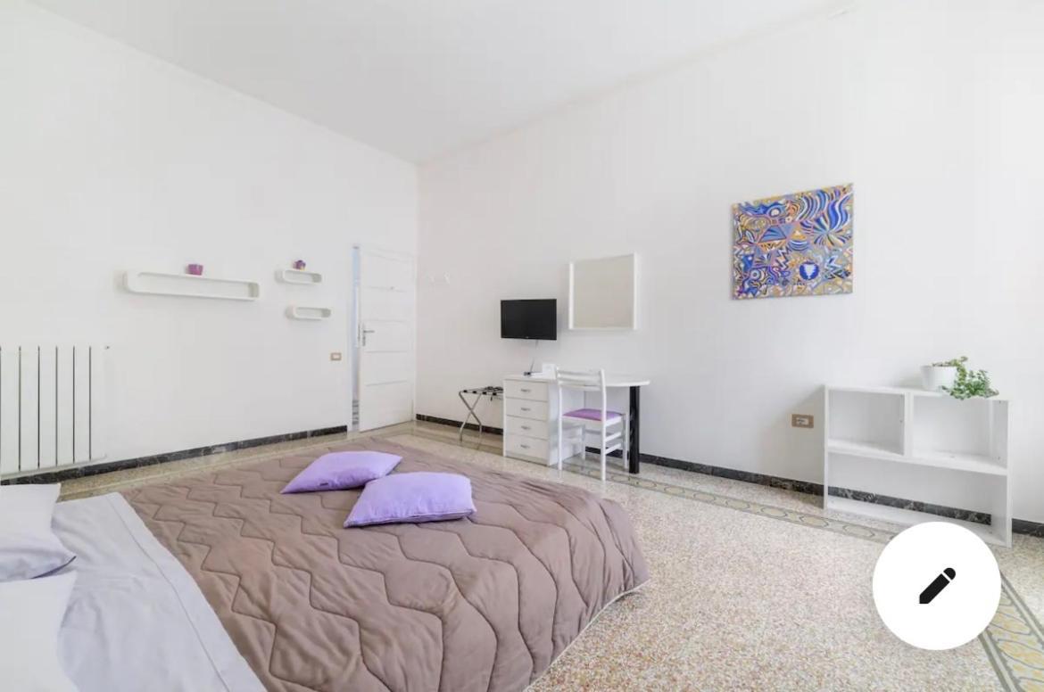 Casa Vacanze Sunshine ซาแลร์โน ภายนอก รูปภาพ